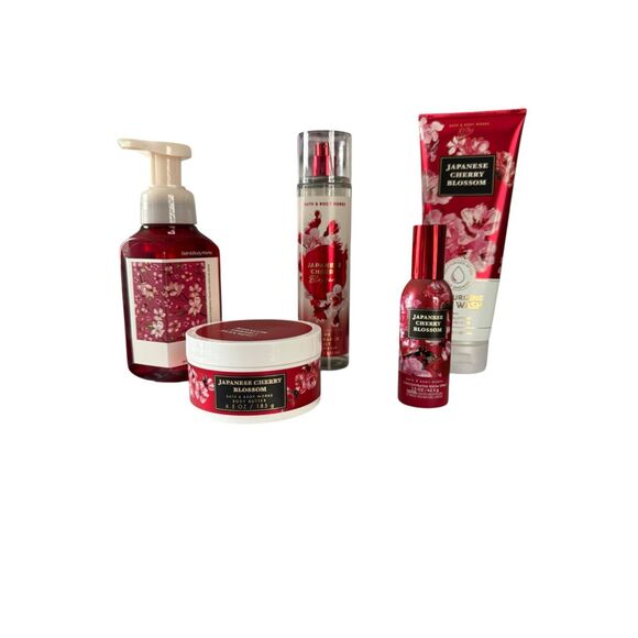 Bath and Body Works Japanese Cherry Blossom Set + Free Deodorant